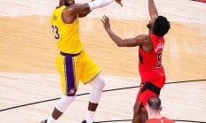 开云体育下载-爵士碾压猛龙，詹姆斯关键制胜