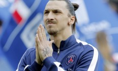 开云体育app-英格拉姆终场绝杀，爵士险胜新疆队献制胜表现