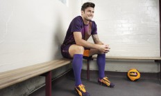 开云体育中国官网-东决关键战之夜，恩比德节奏完全掌控，费城奏响胜利交响曲