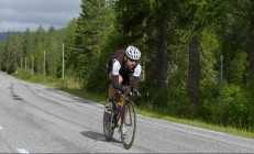 开云体育中国-马琳扛起全队，中国队横扫马来西亚队彰显团队唯一性