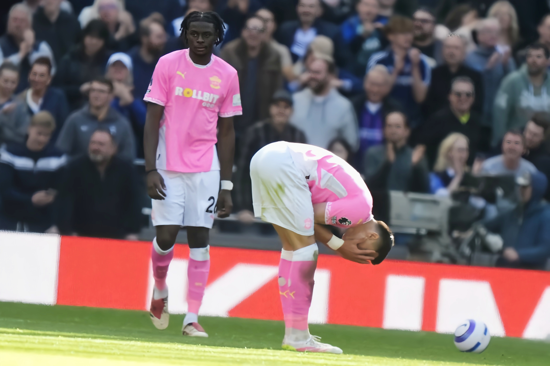 南安普顿后卫状态火热，助球队取得连胜的简单介绍