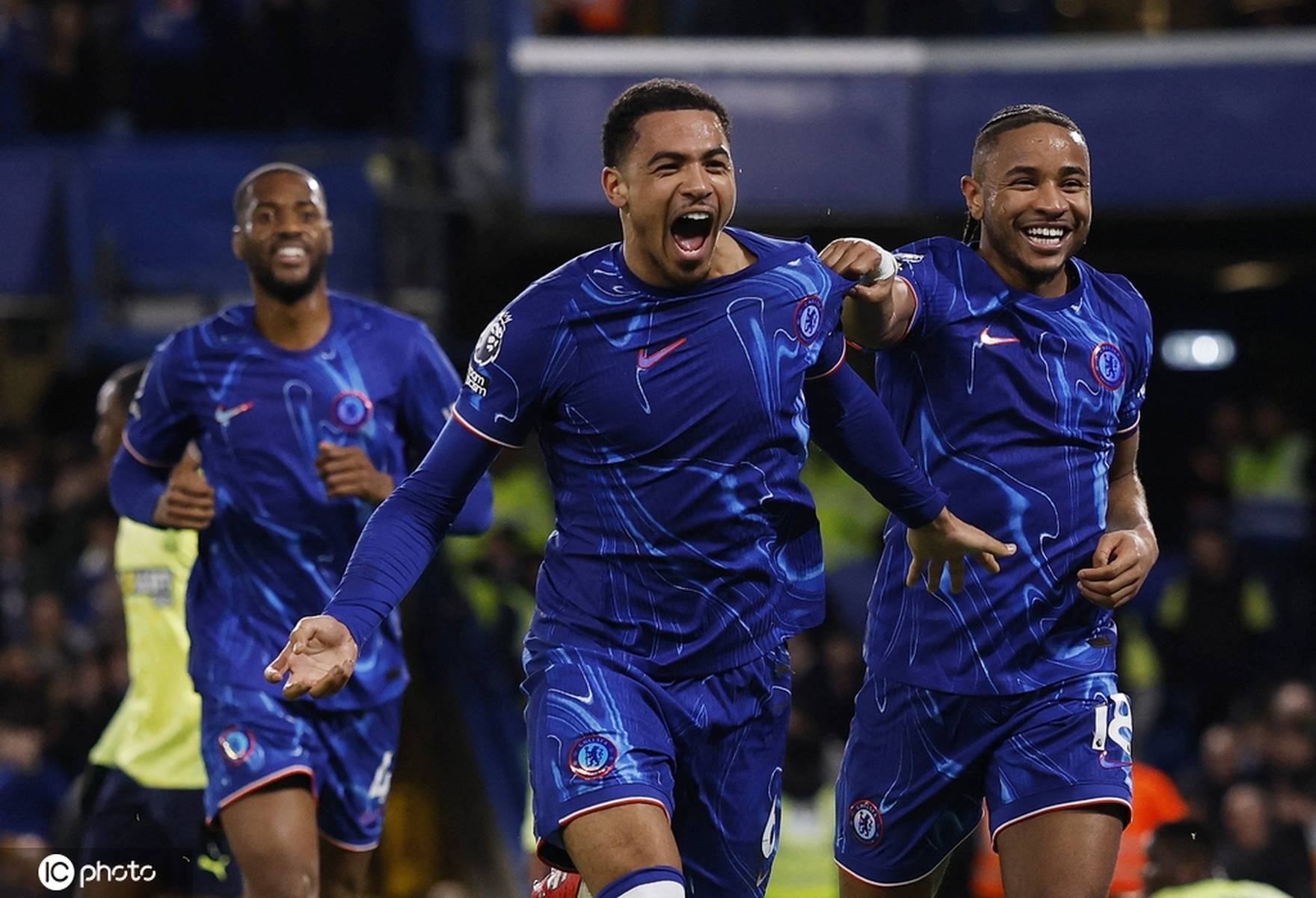 关于切尔西客场逼平南安普顿，继续保持不败的信息