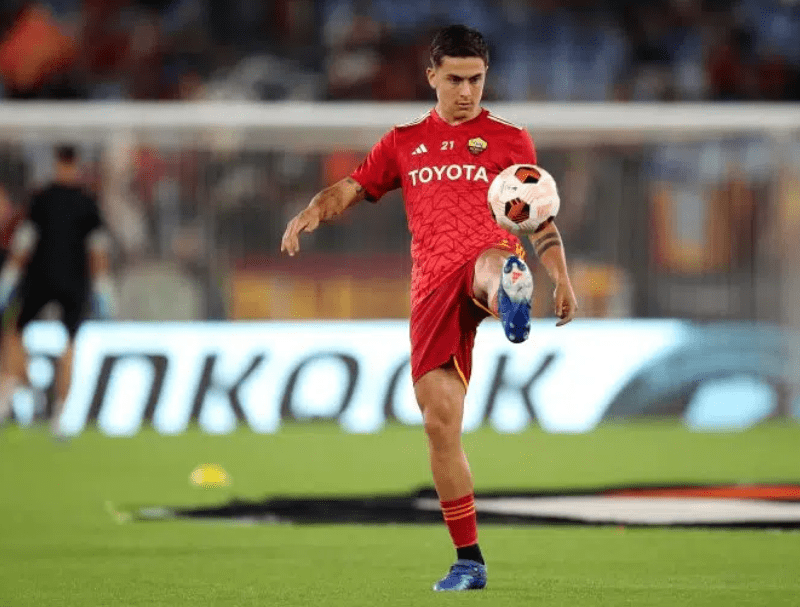 卡利亚里队员集体训练，力求在下场比赛复仇的简单介绍