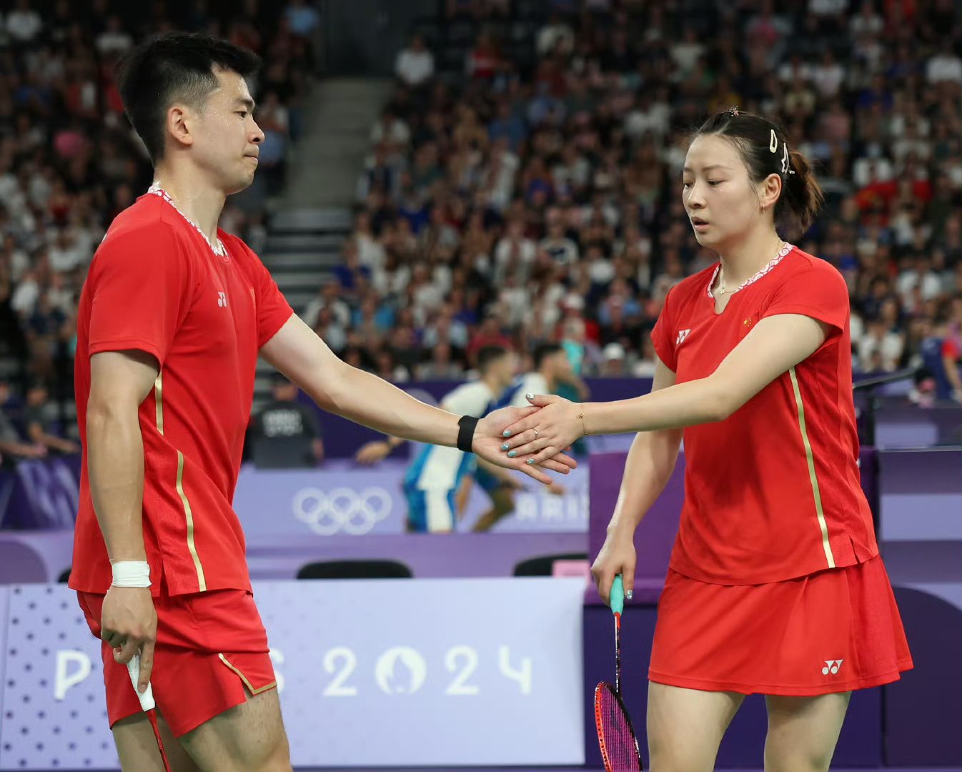 包含马来西亚队逆转泰国队，郑思维惊艳四座的词条