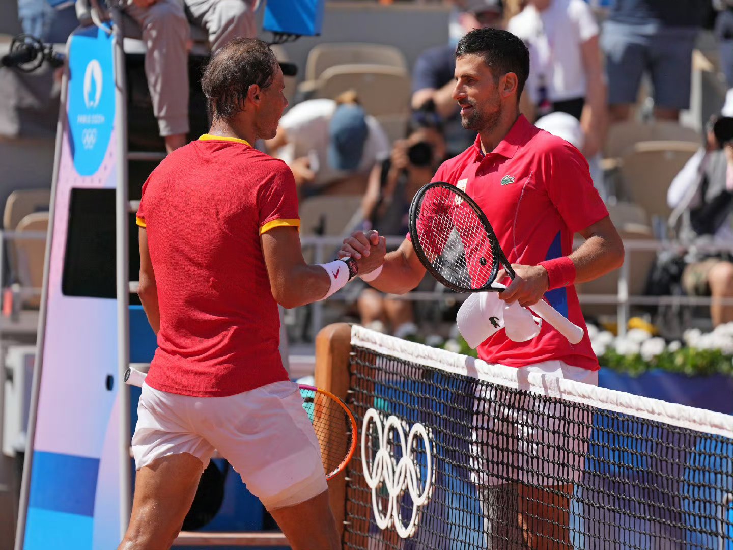拉沃尔杯完胜戴维斯杯，纳达尔点燃赛场的简单介绍