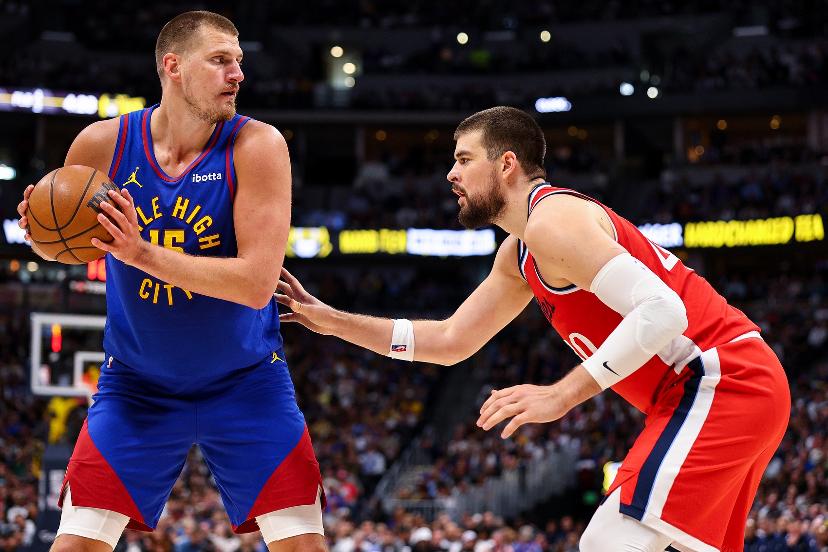 江苏队碾压凯尔特人，约基奇关键制胜的简单介绍