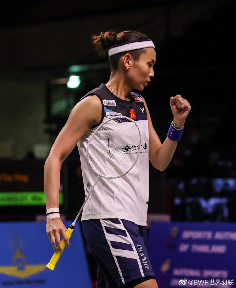 中国队完胜韩国队,安赛龙刷新纪录 中国队完胜韩国队,安赛龙刷新纪录