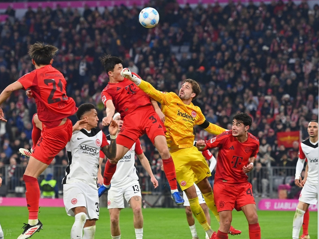 拜仁险胜日本，若日尼奥惊艳四座