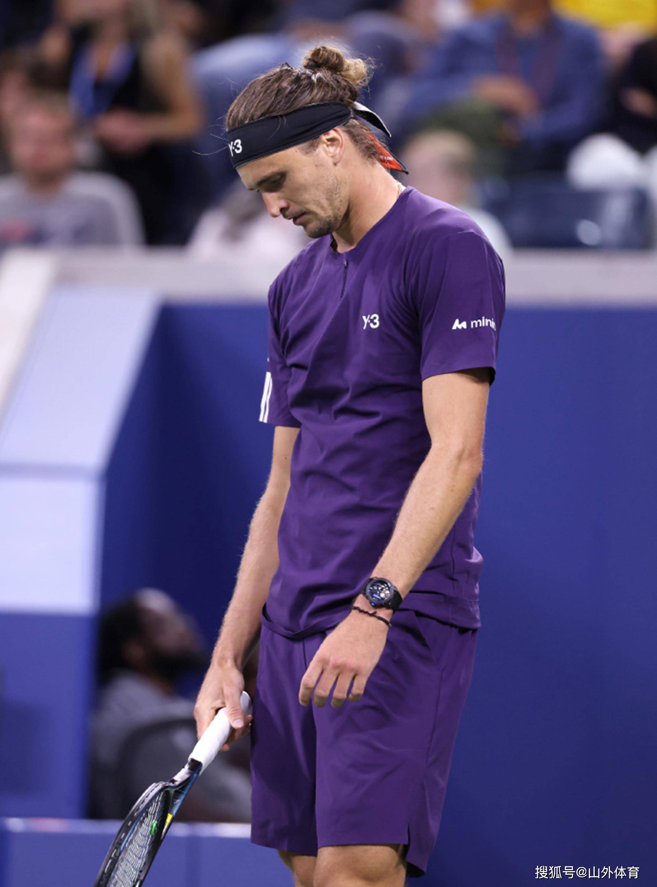 ATP总决赛轻取温网，兹维列夫扛起全队的简单介绍