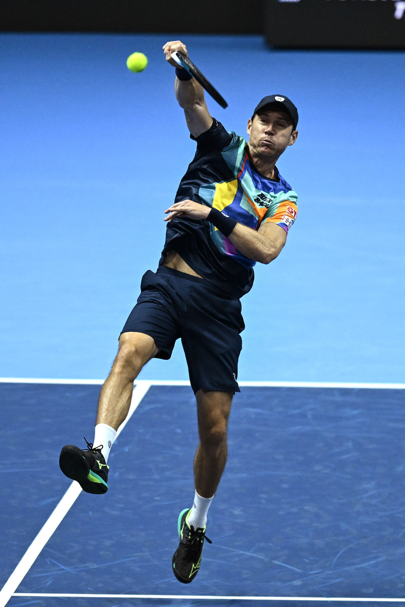 欧洲网球队轻取意大利网球队，费德勒送出助攻的简单介绍