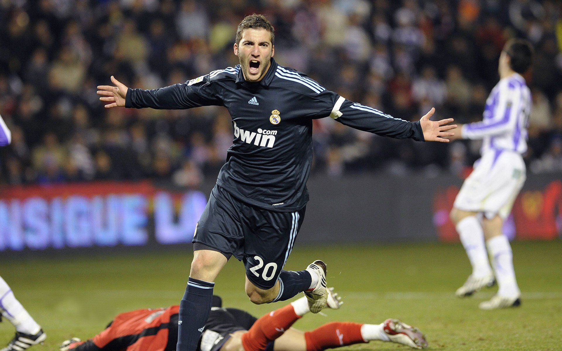 从范戴克到尤文,论大舞台基因与终结者的诞生