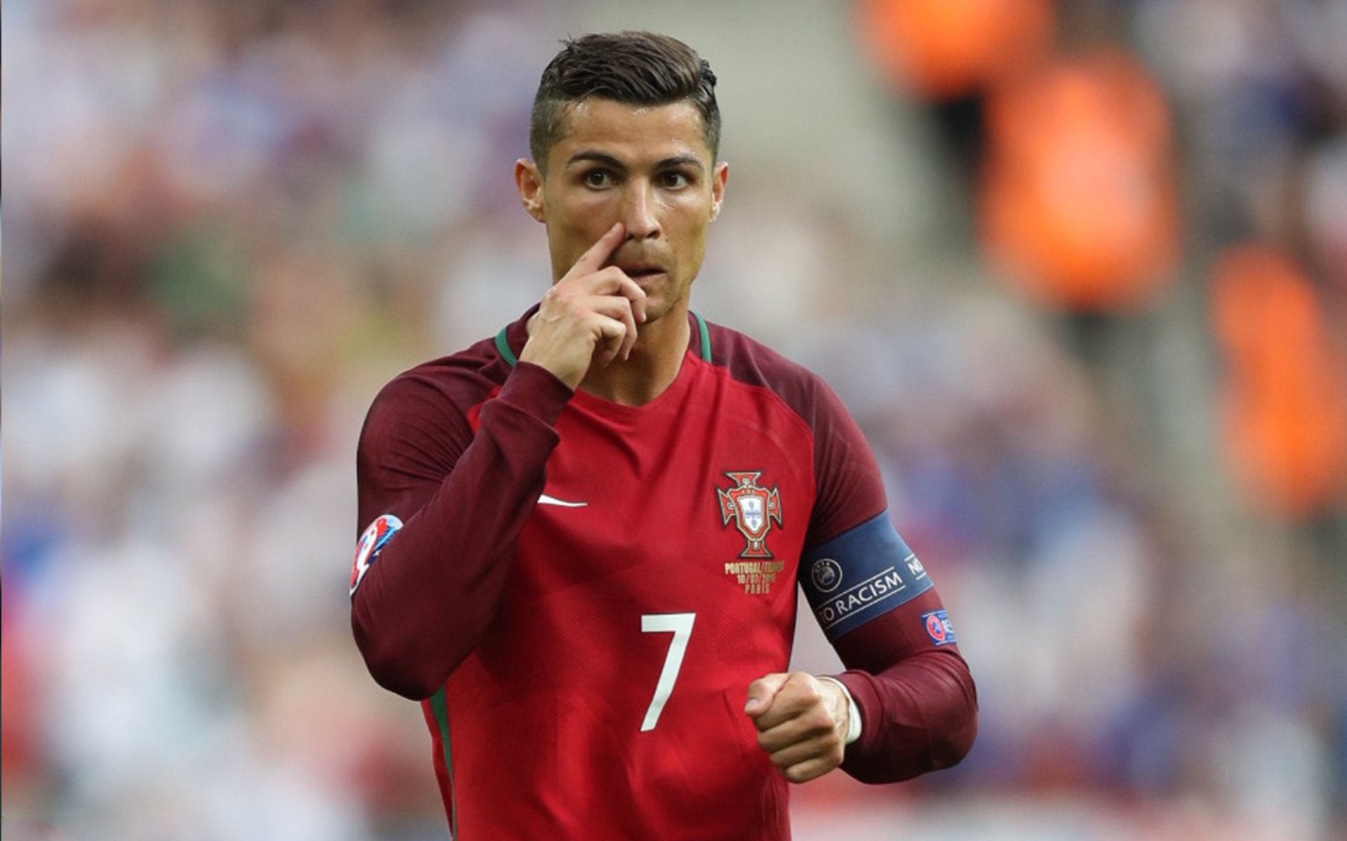 C罗爆发诠释巨星唯一性，塞维利亚式团队碾压澳大利亚揭示足球本质